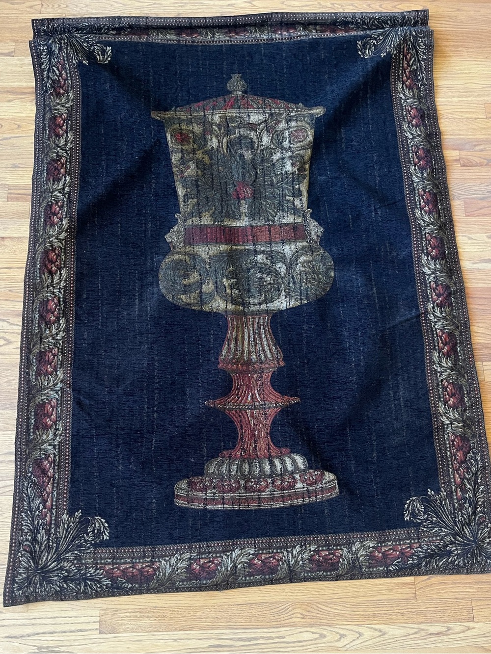 Vintage French Tapestry Wall Decor Tapestry 50x70”
Excellent Condition